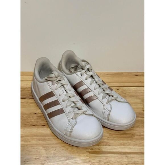 Adidas Women’s White Rose Gold Cloudfoam 6.5 - Picture 1 of 7